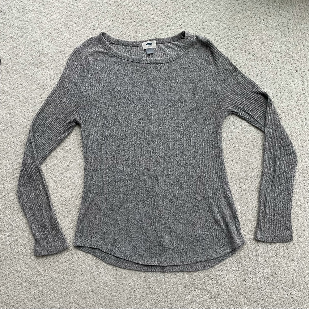 🏷🚨ALL ITEMS $6 or less BUY 2 get 1 FREE! 🚨🏷 OLD NAVY Ribbed Long Sleeve Tee
